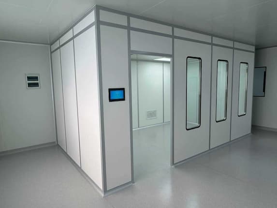 클린룸 비용 이해하기: 투자 비용 추정 및 최적화 방법